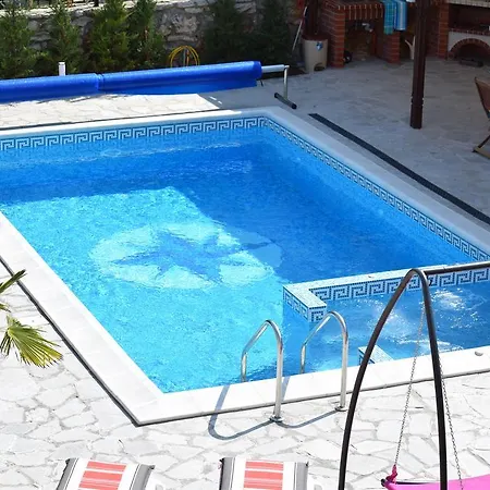 Rosa Dei Venti Heated Salty Pool And Jacuzzi