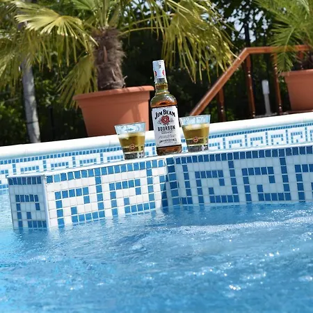 Rosa Dei Venti Heated Salty Pool And Jacuzzi * 발치크