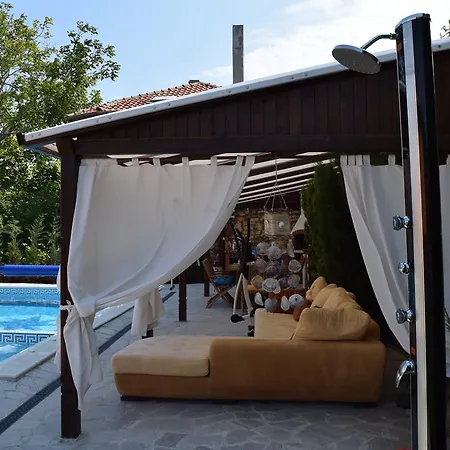 Rosa Dei Venti Heated Salty Pool And Jacuzzi